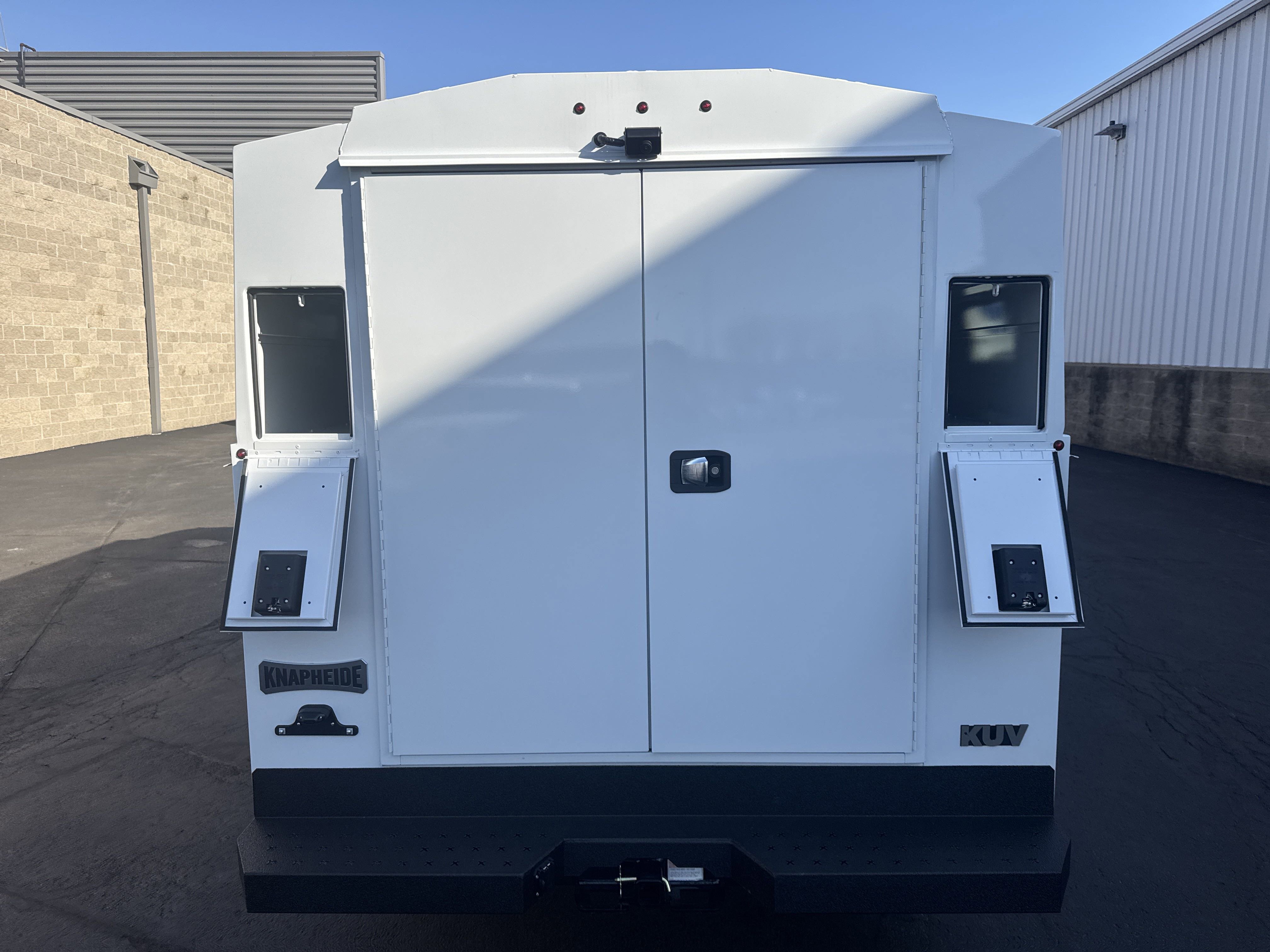 2024 Ford Transit Cutaway photo 3