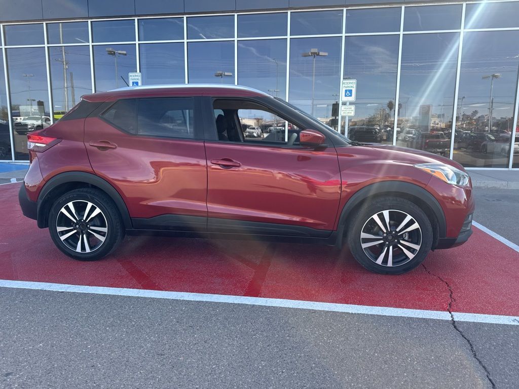 2020 Nissan Kicks SV photo 4