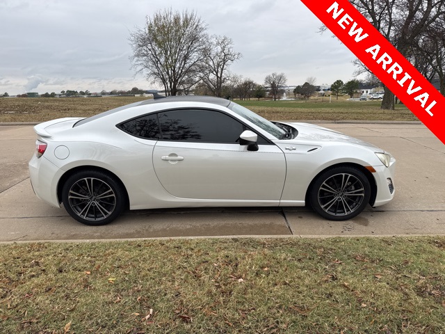 2013 Scion FR-S Base photo 2