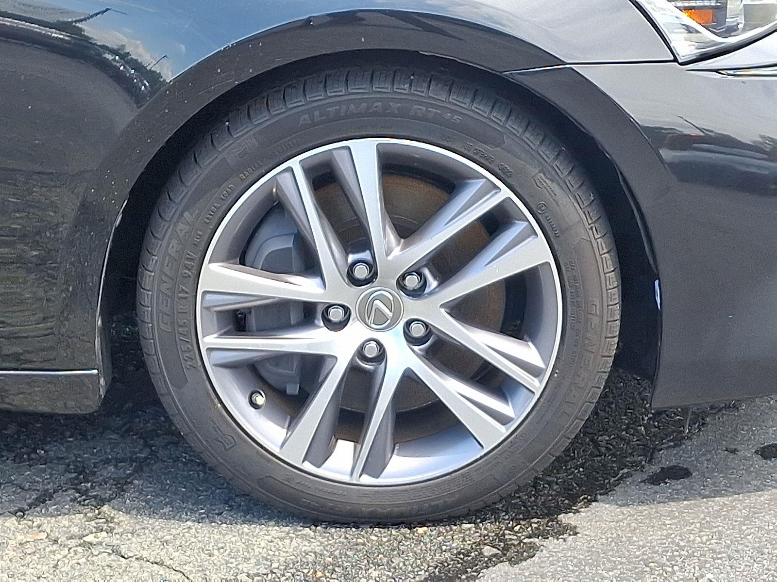 2018 Lexus IS 300 photo 8