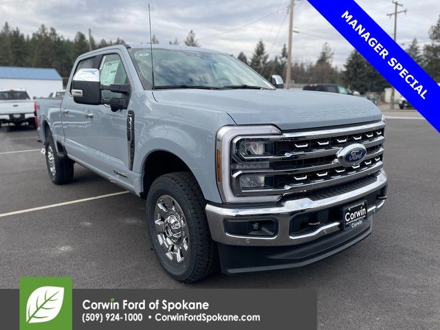 2025 Ford F-350 Super Duty Lariat's photo