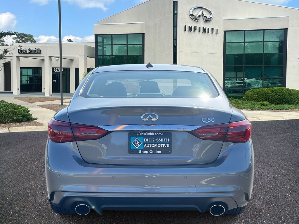 2022 Infiniti Q50 LUXE photo 3