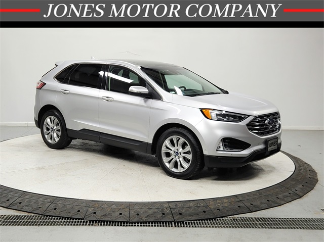 2019 Ford Edge Titanium's photo