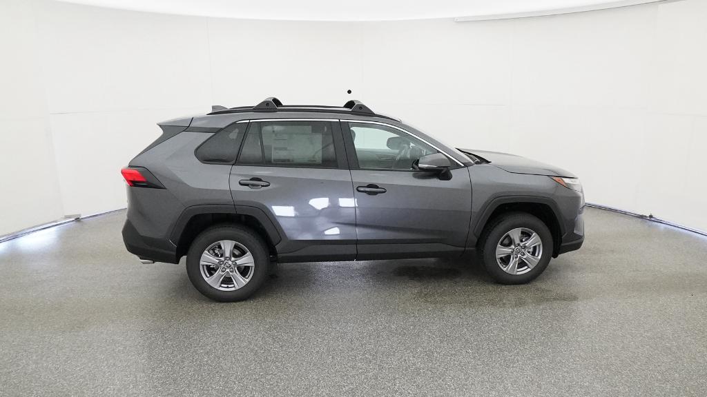 2025 Toyota RAV4 XLE photo 25