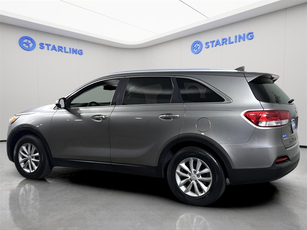 2017 Kia Sorento LX photo 4
