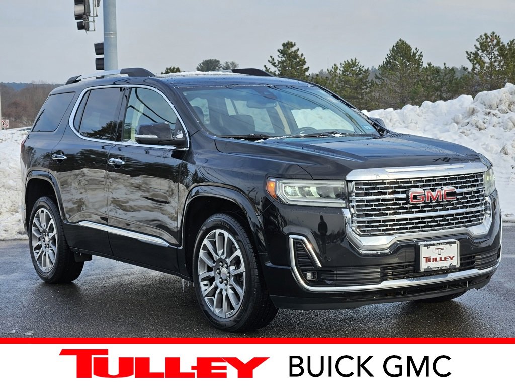 2023 GMC Acadia Denali's photo