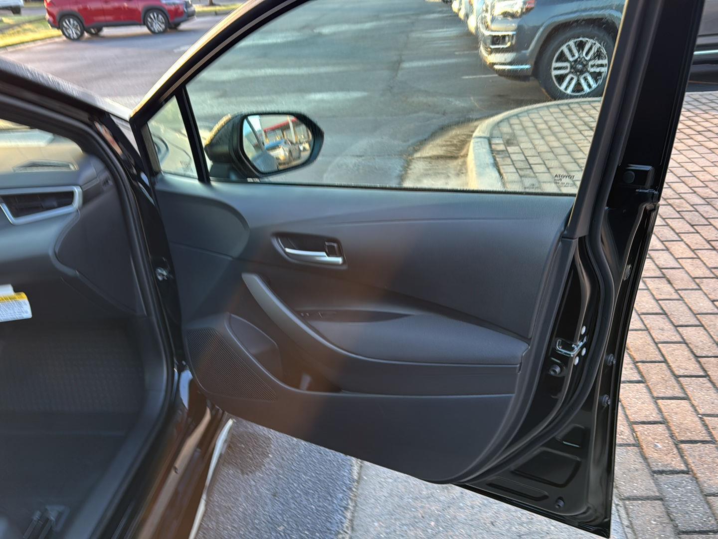 2026 Toyota Corolla SE photo 12