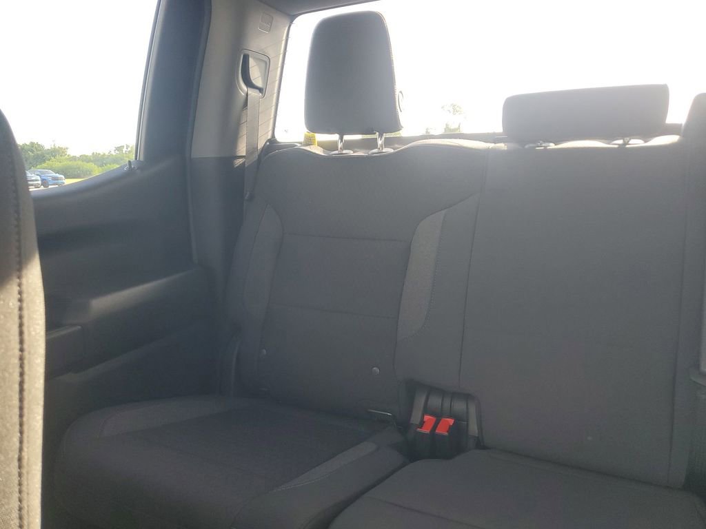 2025 Chevrolet Silverado 1500 Custom photo 12