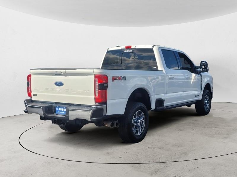 2024 Ford F-350 Lariat photo 3