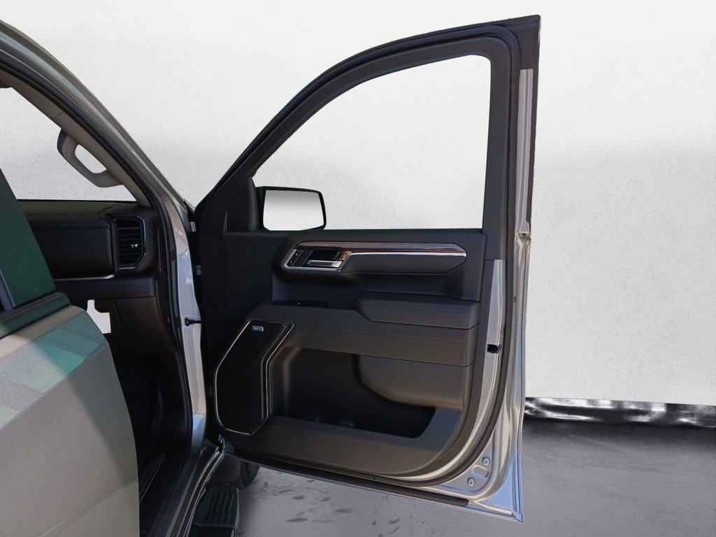 2025 Chevrolet Silverado 1500 RST photo 27