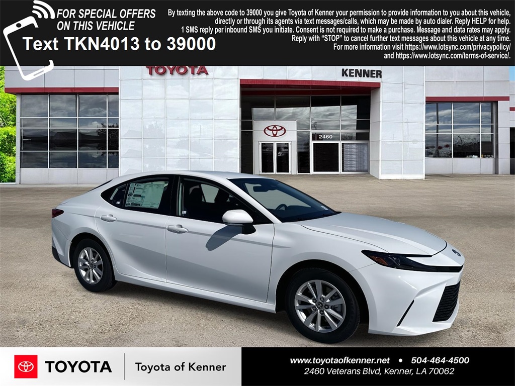 2026 Toyota Camry LE's photo