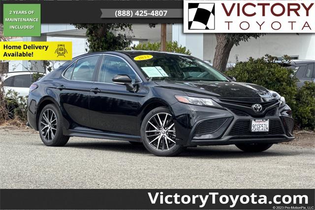 2023 Toyota Camry SE's photo
