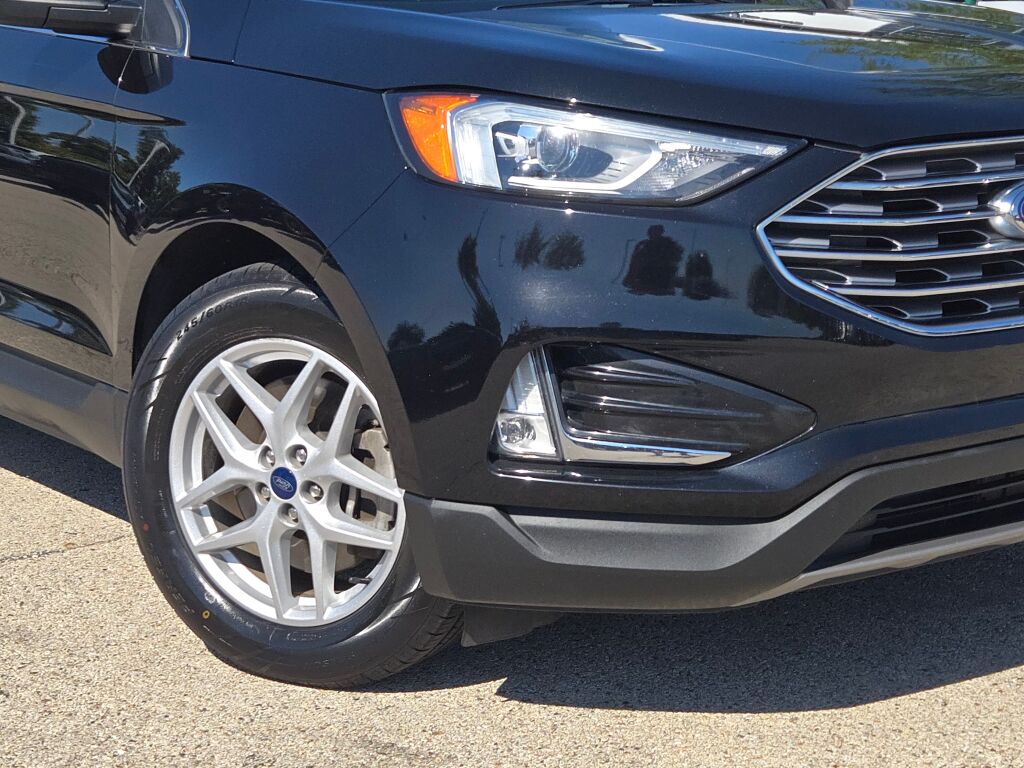 2021 Ford Edge SEL photo 3