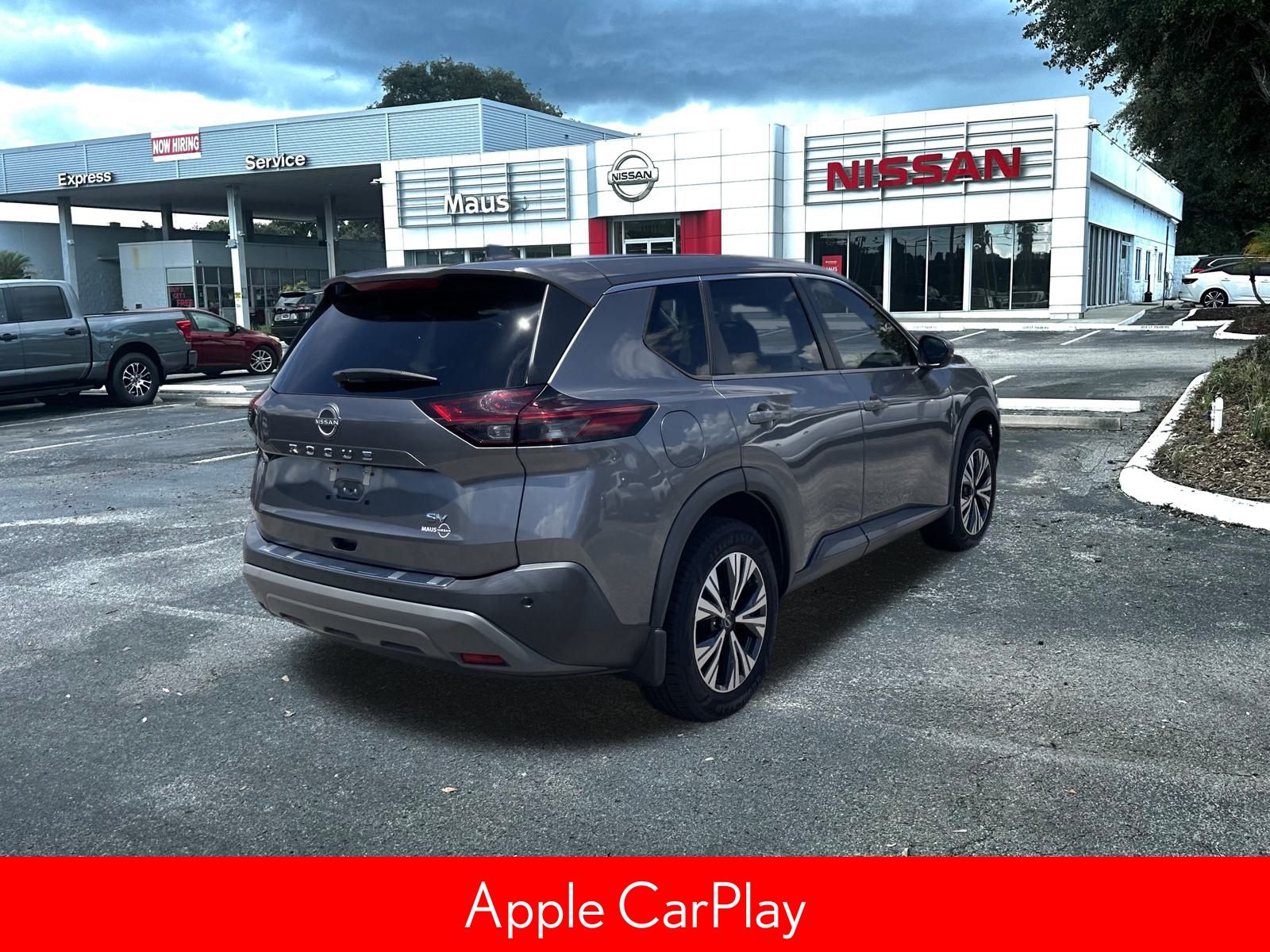 2022 Nissan Rogue SV photo 3