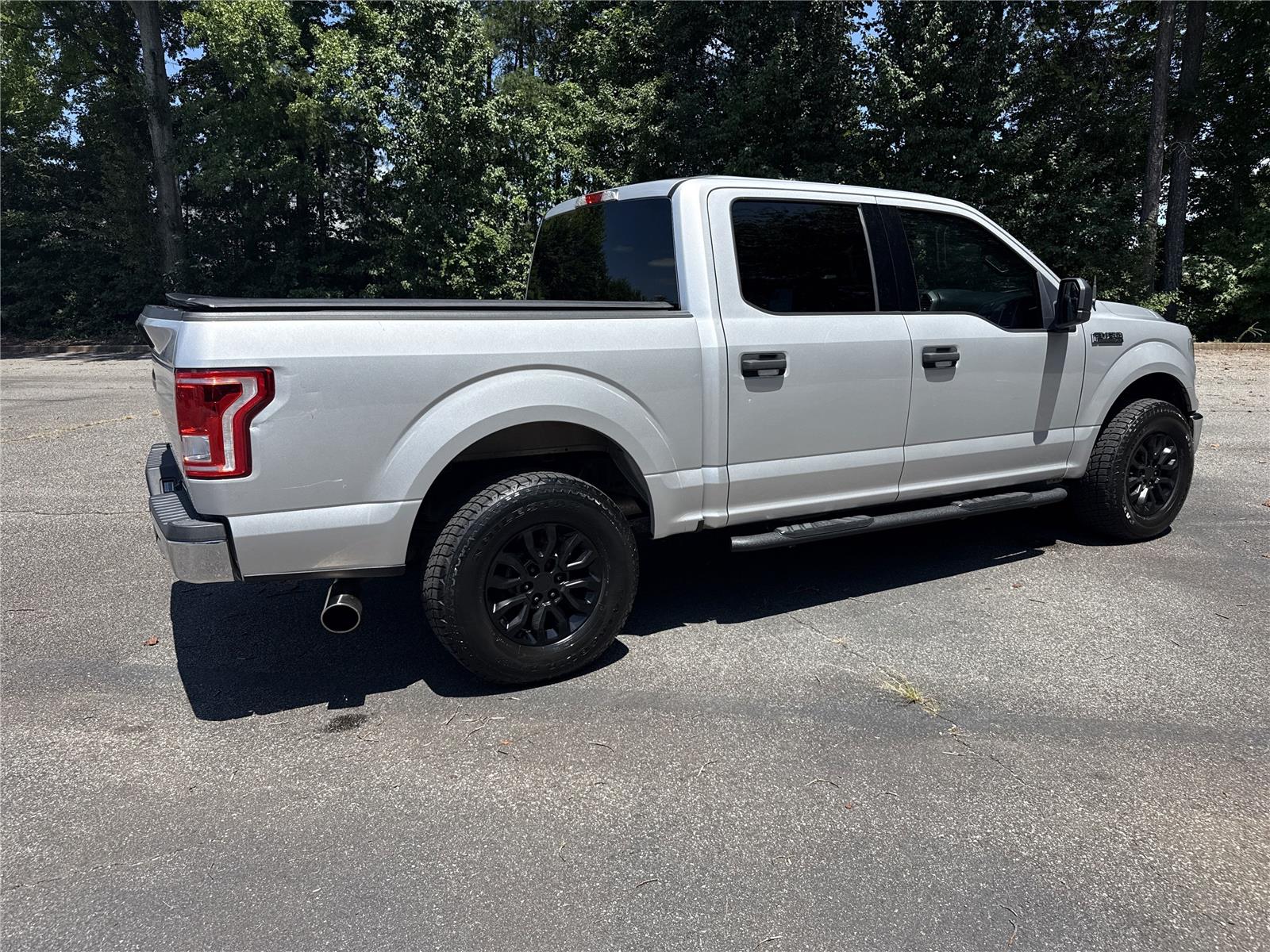 2016 Ford F-150 XLT photo 5