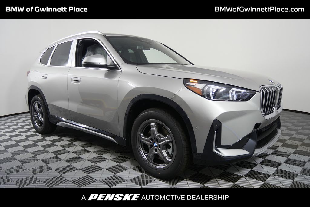 2025 BMW X1 28i's photo