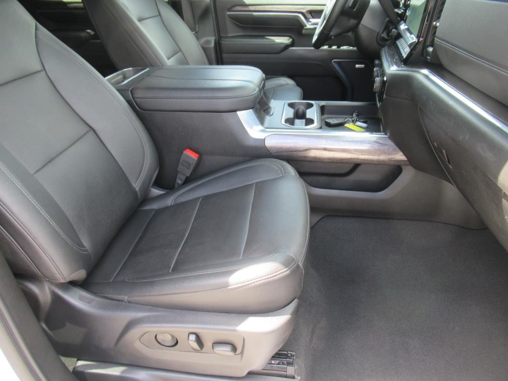 2024 Chevrolet Silverado 2500HD LTZ photo 10