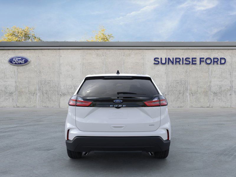 2024 Ford Edge SE photo 5