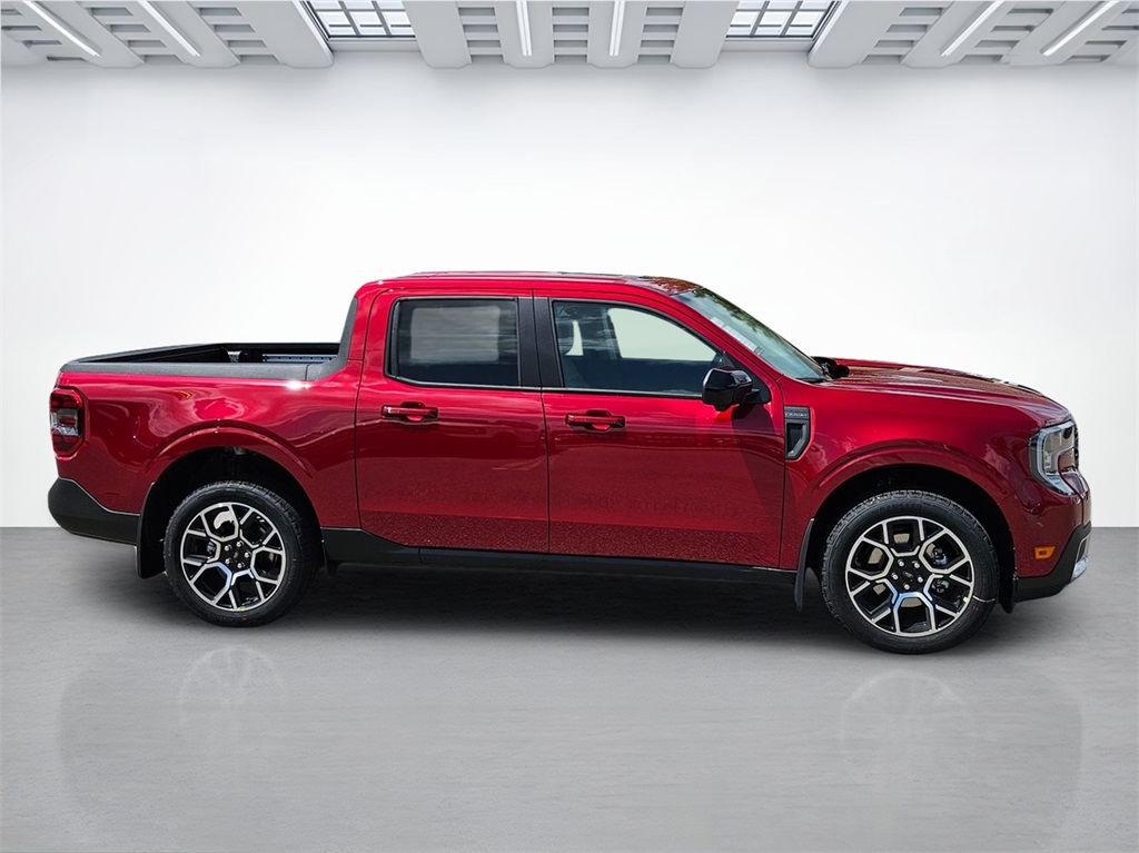 2025 Ford Maverick Lariat photo 4