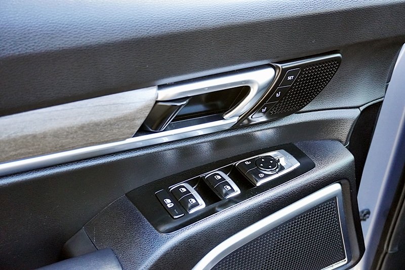 Used 2022 Silver Kia SX image 25