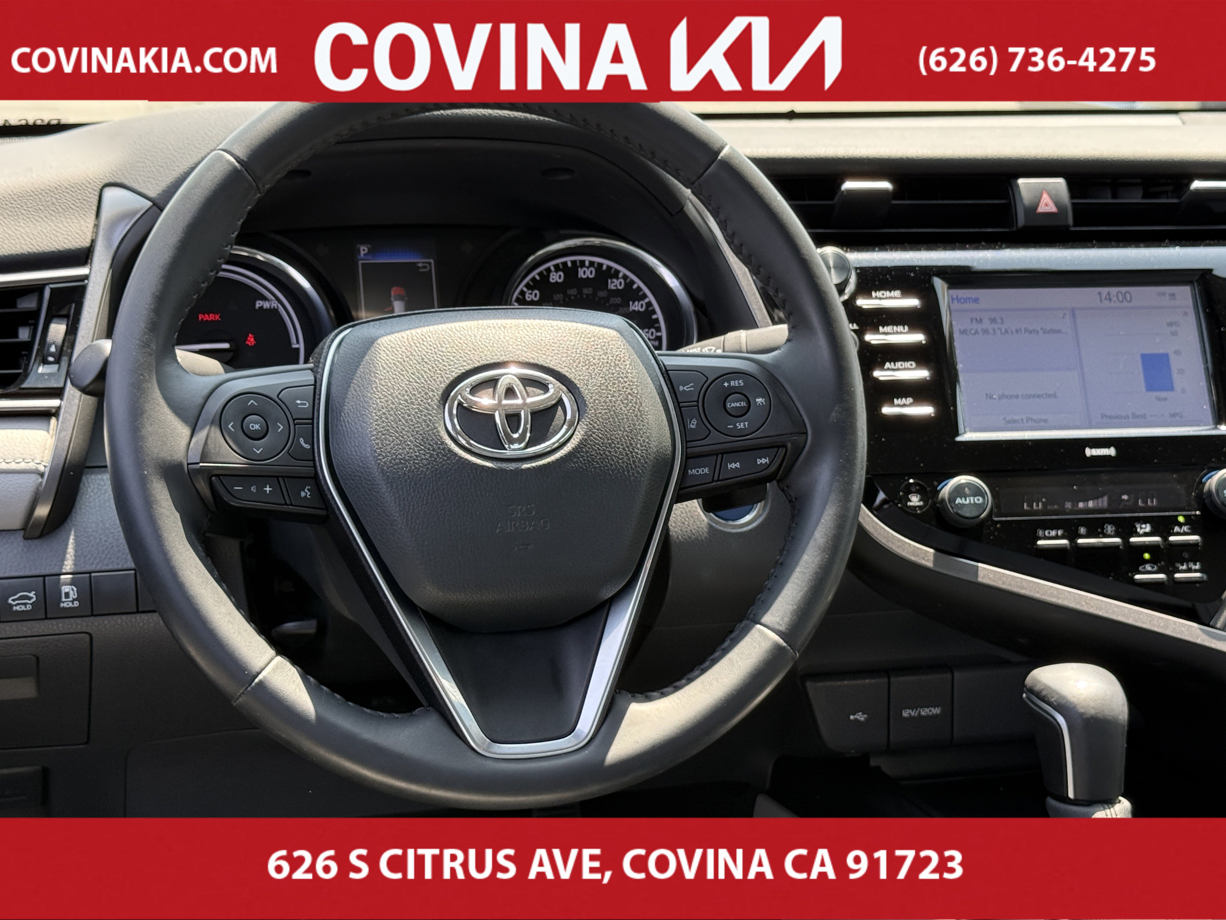 2020 Toyota Camry Hybrid SE photo 14