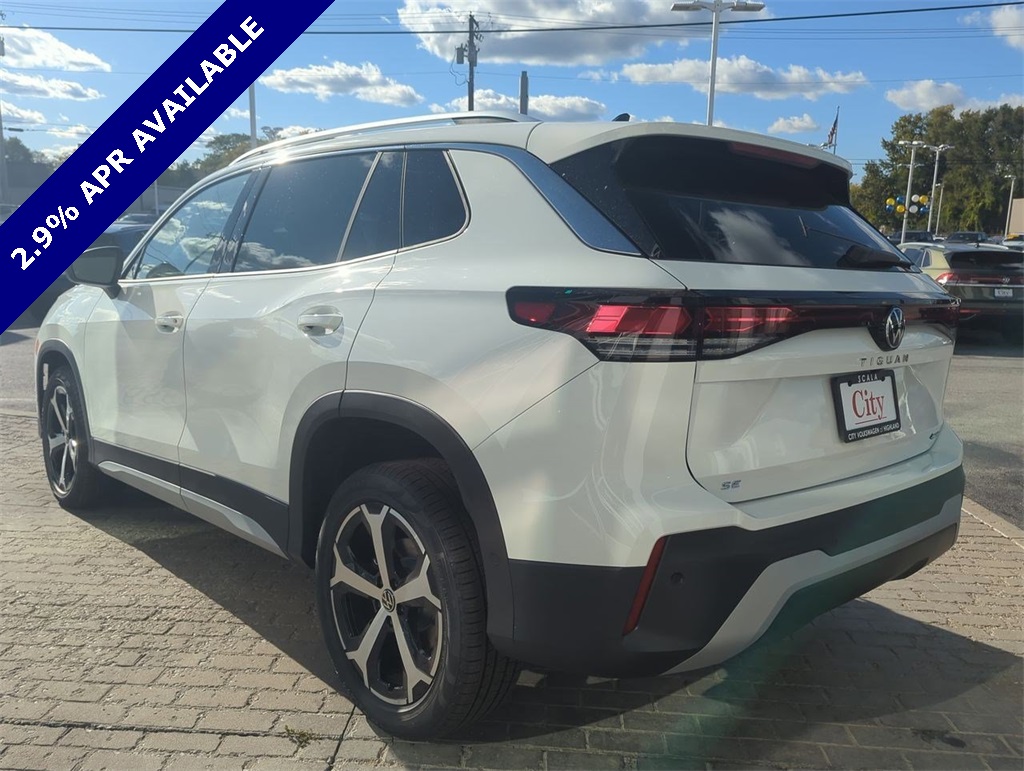 2025 Volkswagen Tiguan SE photo 2
