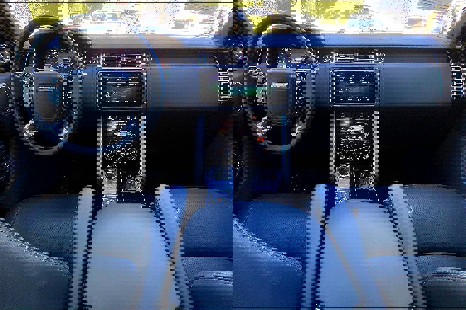 2020 Land Rover Range Rover HSE photo 14