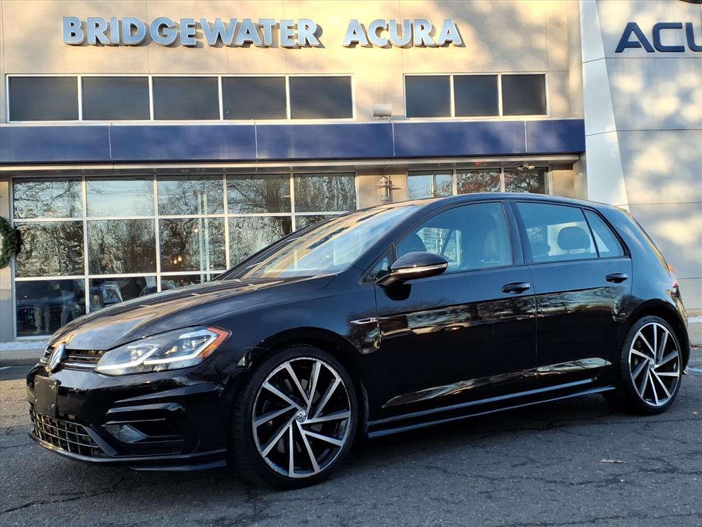 2019 Volkswagen Golf R R's photo