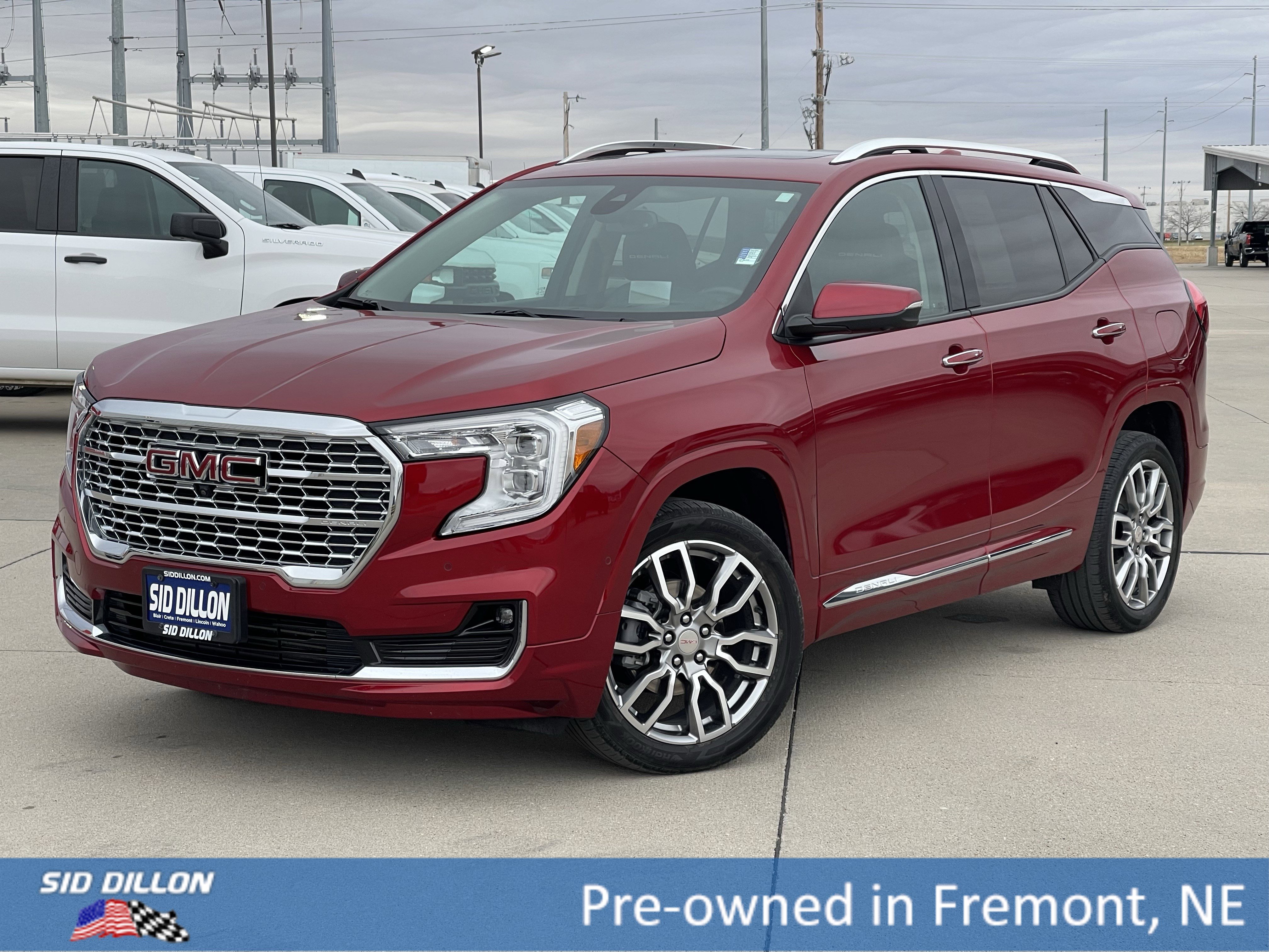 2022 GMC Terrain Denali's photo