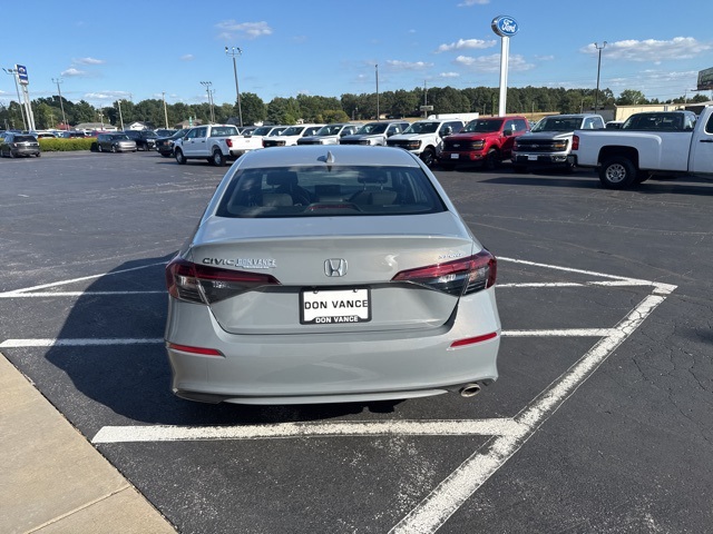 2025 Honda Civic Sport photo 4