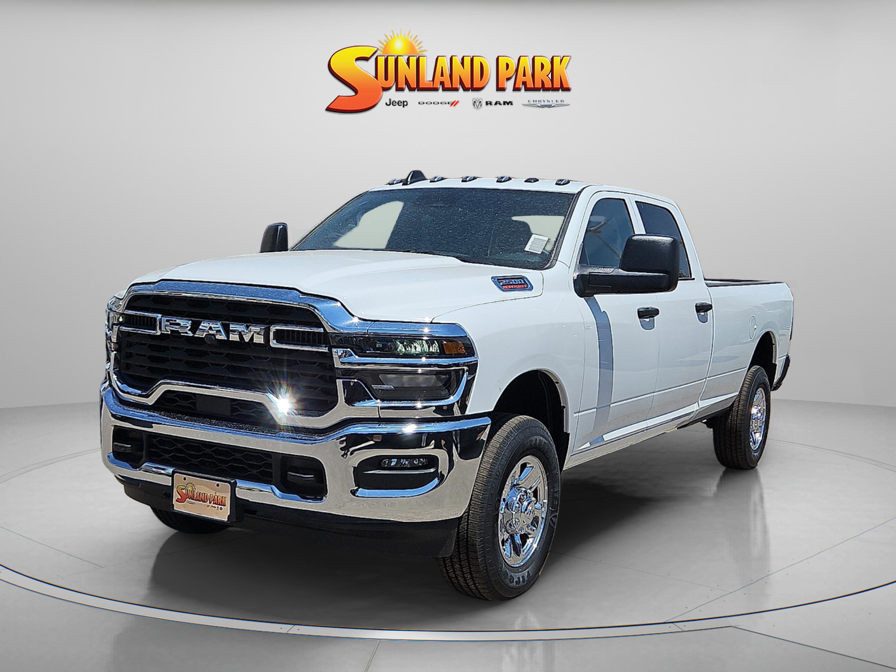 2025 Ram 2500 Tradesman photo 2