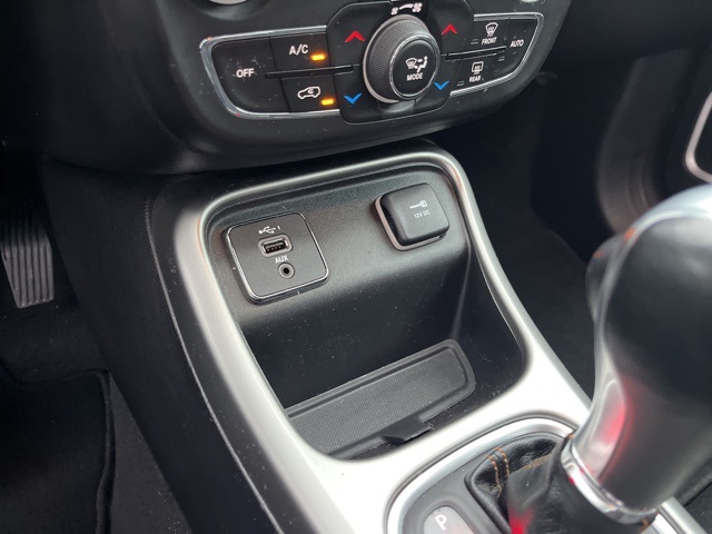 2021 Jeep Compass Latitude photo 25