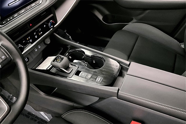 2025 Nissan Rogue S photo 8