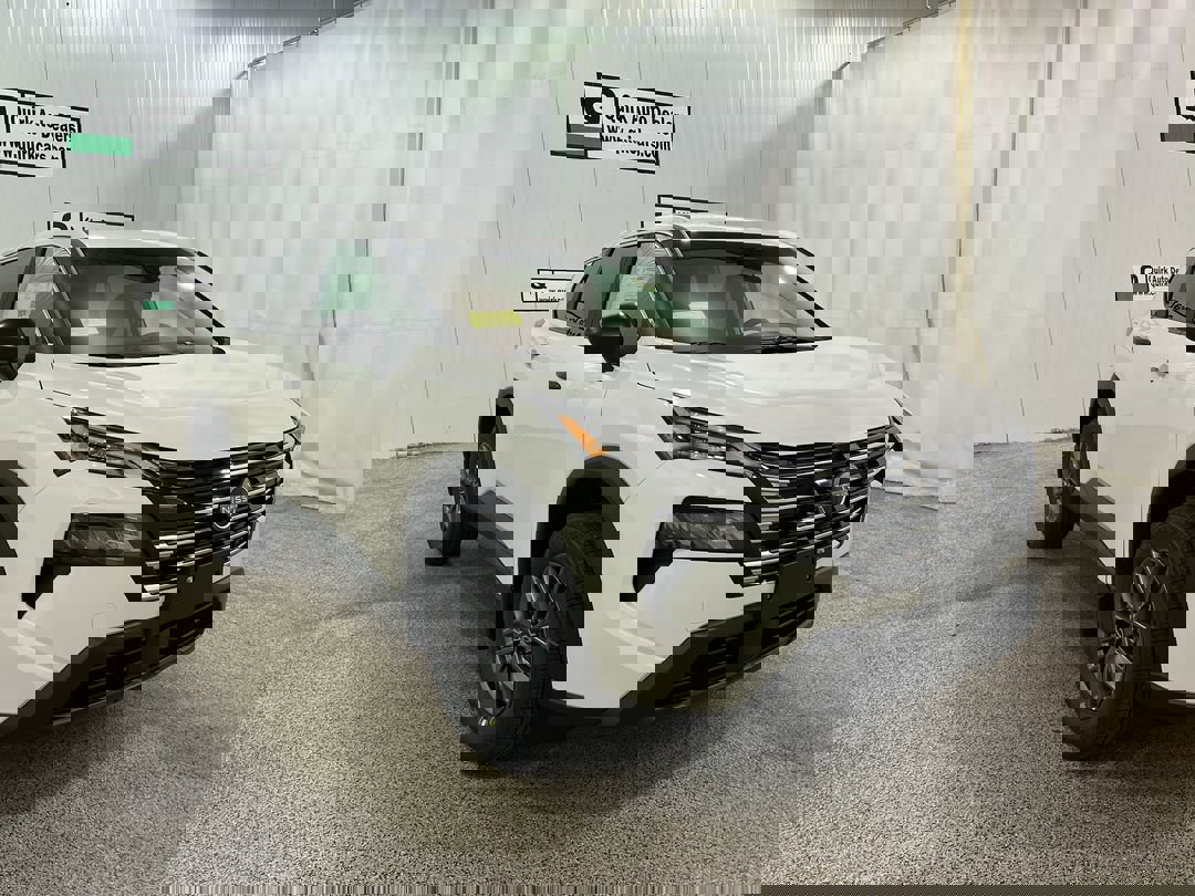 2026 Nissan Rogue S's photo