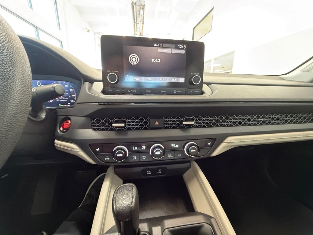 2023 Honda Accord EX photo 11