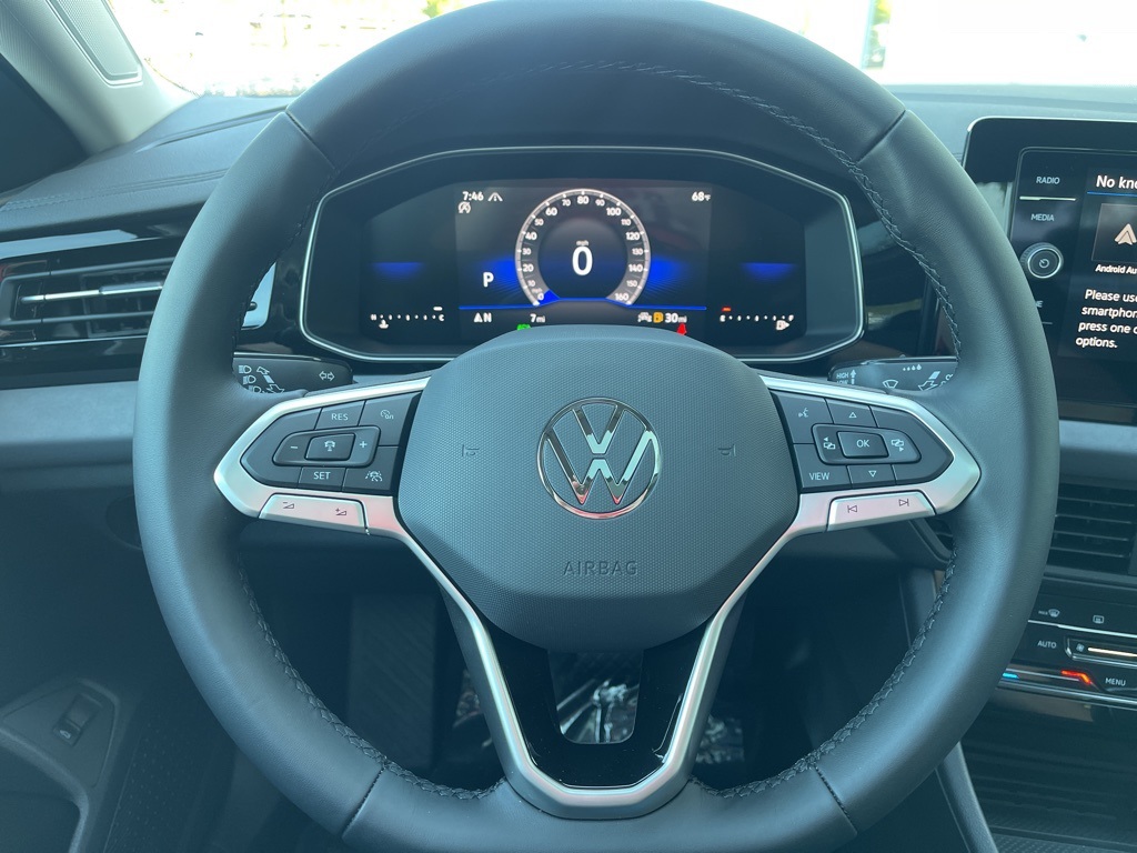 2025 Volkswagen Jetta 1.5T SE photo 11