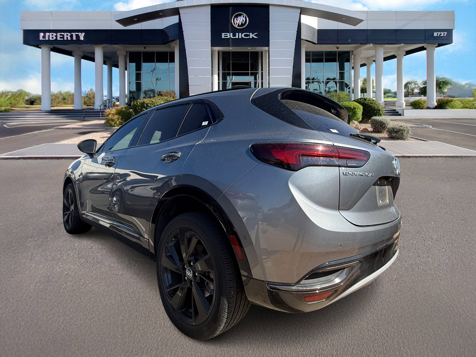 2022 Buick Envision Essence photo 2