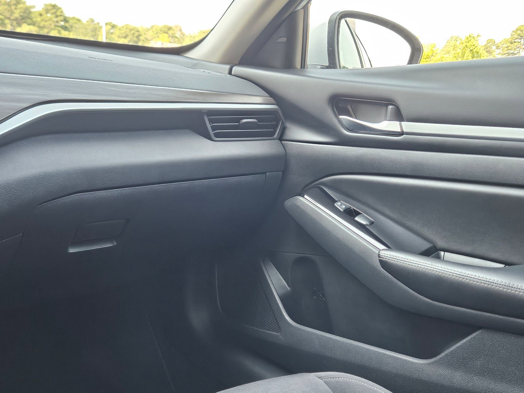 2023 Nissan Altima 2.5 SV photo 11