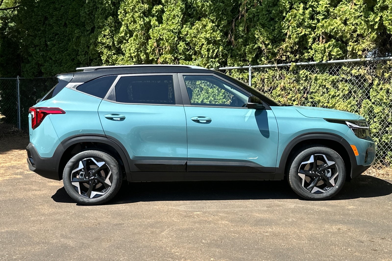2026 Kia Seltos S photo 2