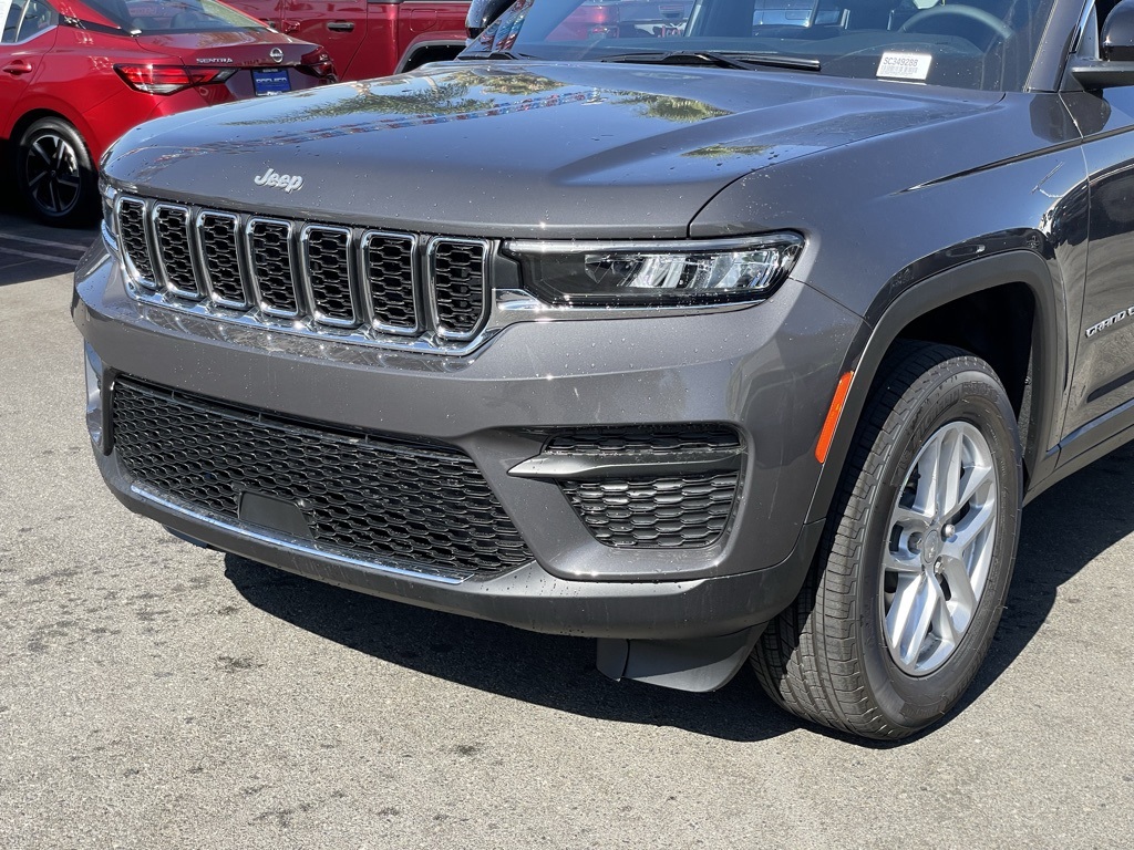 2025 Jeep Grand Cherokee Laredo X photo 10