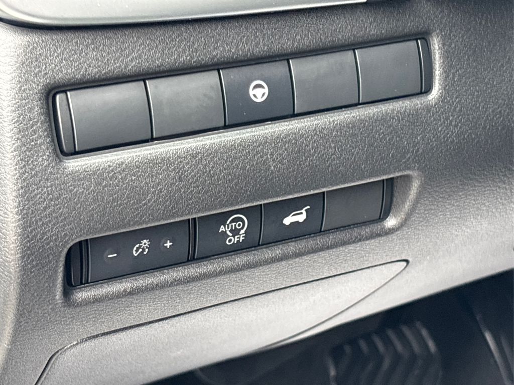 2025 Nissan Rogue SV photo 34