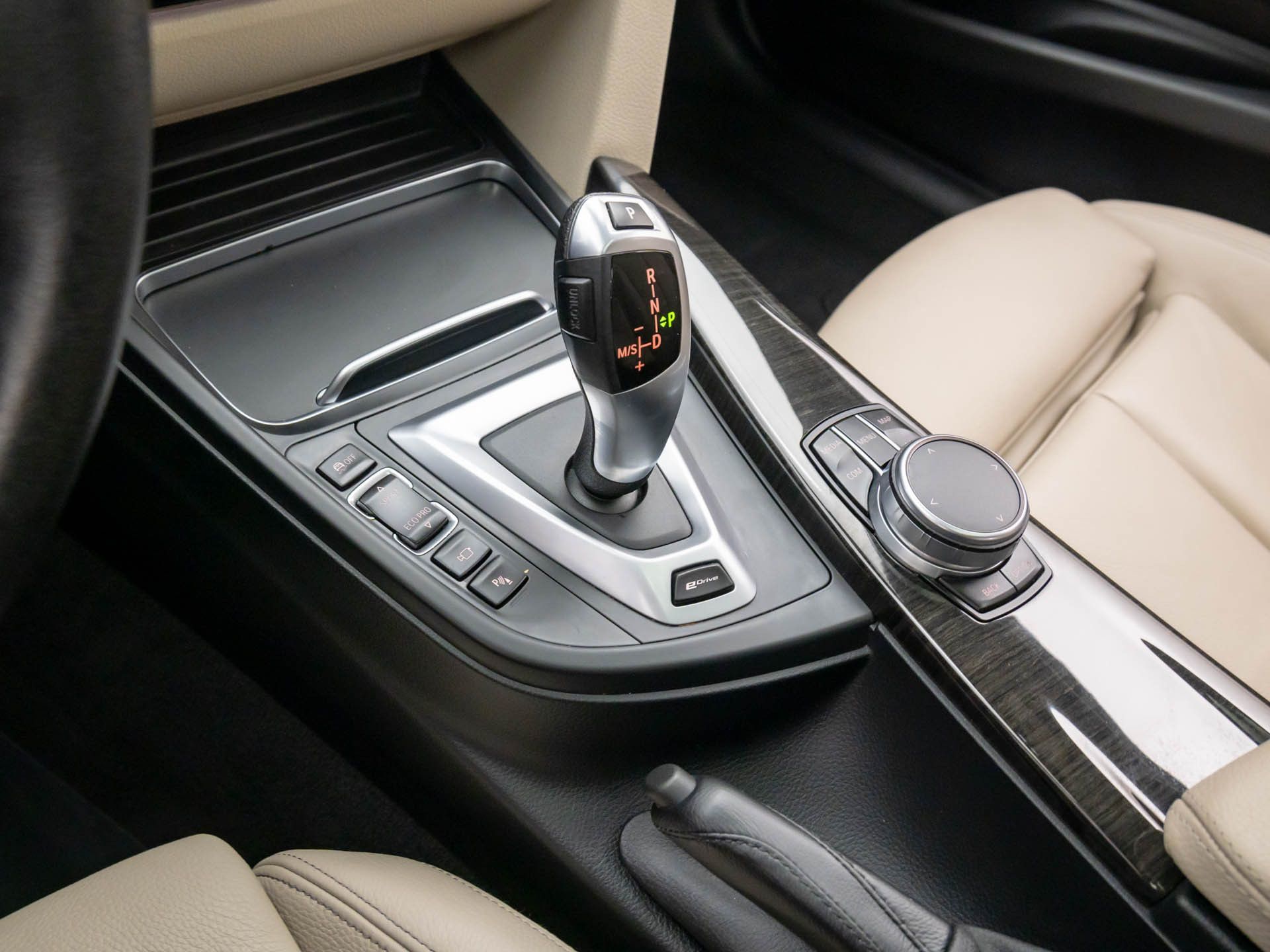 2017 Bmw 330e 3-Series photo 10