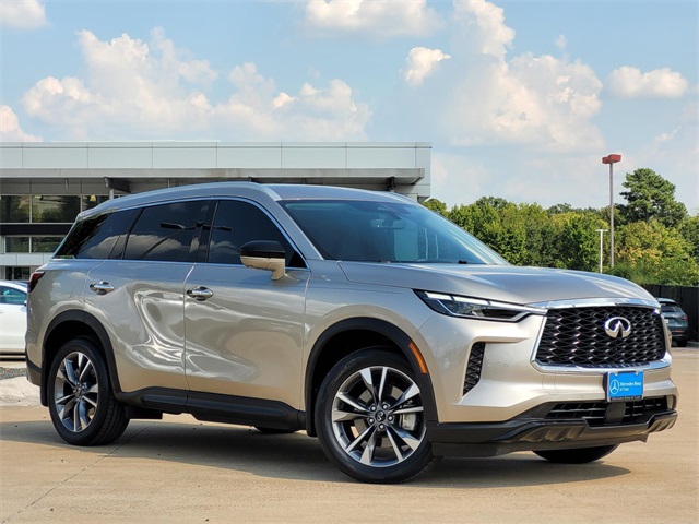 2023 INFINITI QX60 LUXE's photo