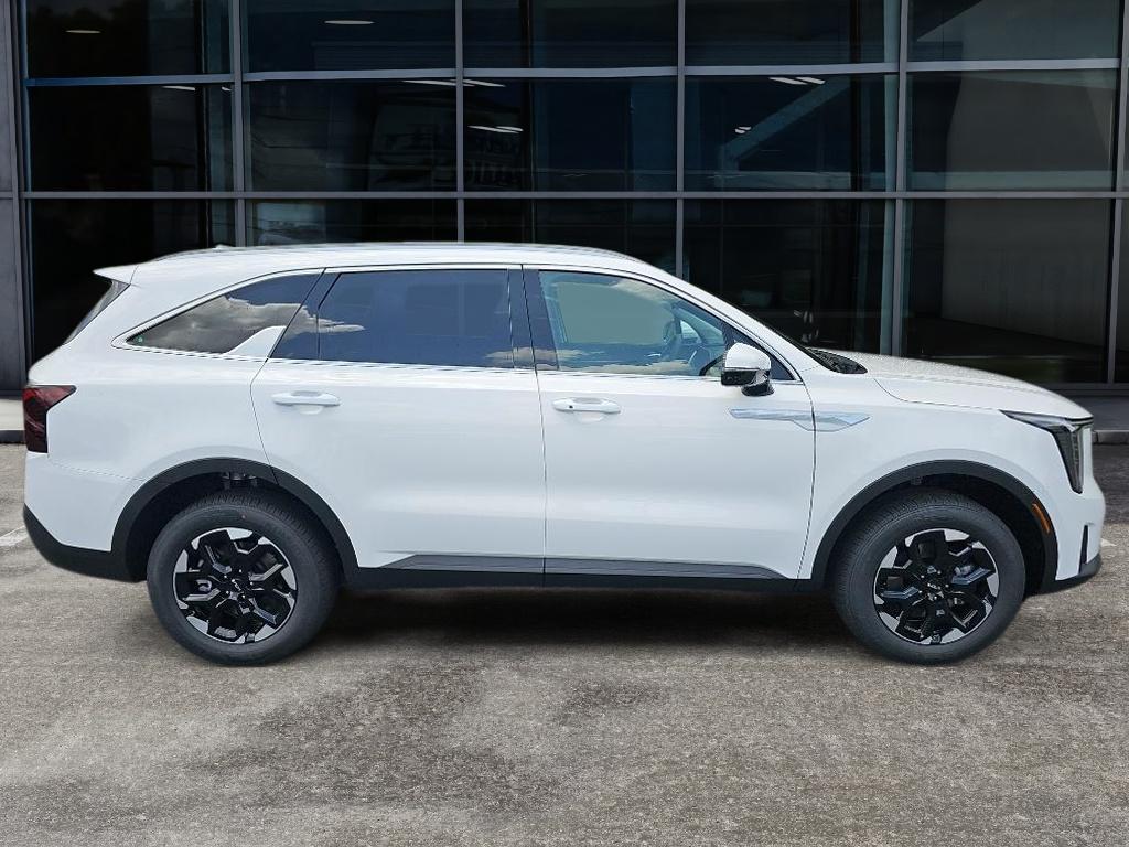 2025 Kia Sorento S photo 4