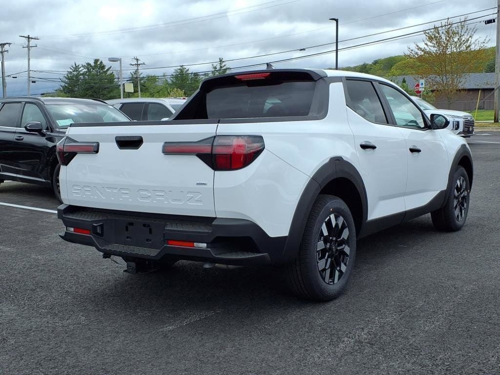 2025 Hyundai Santa Cruz SE photo 3