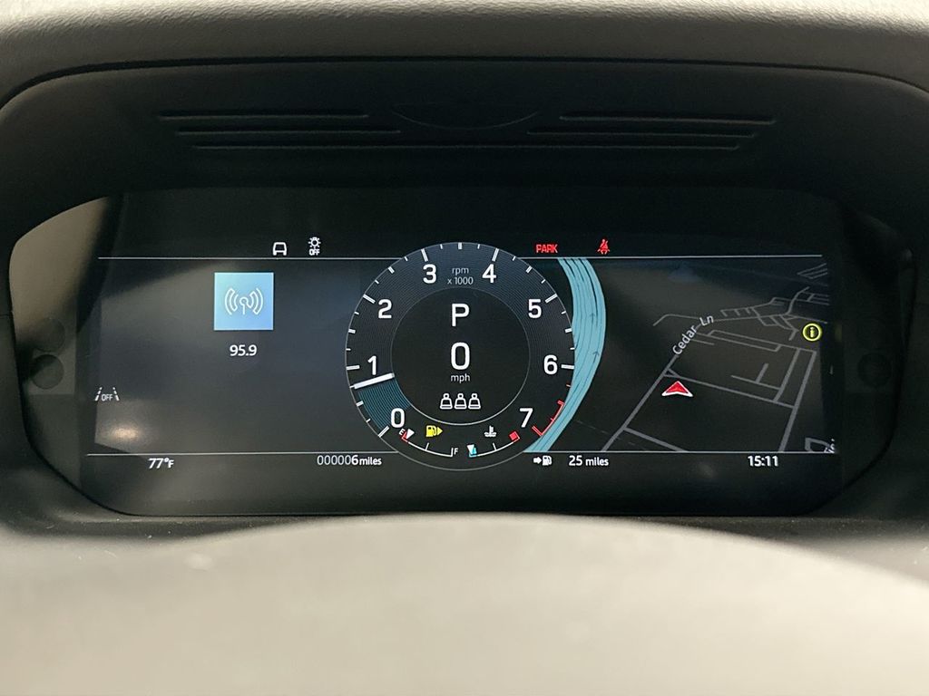 2025 Land Rover Discovery Sport S photo 11