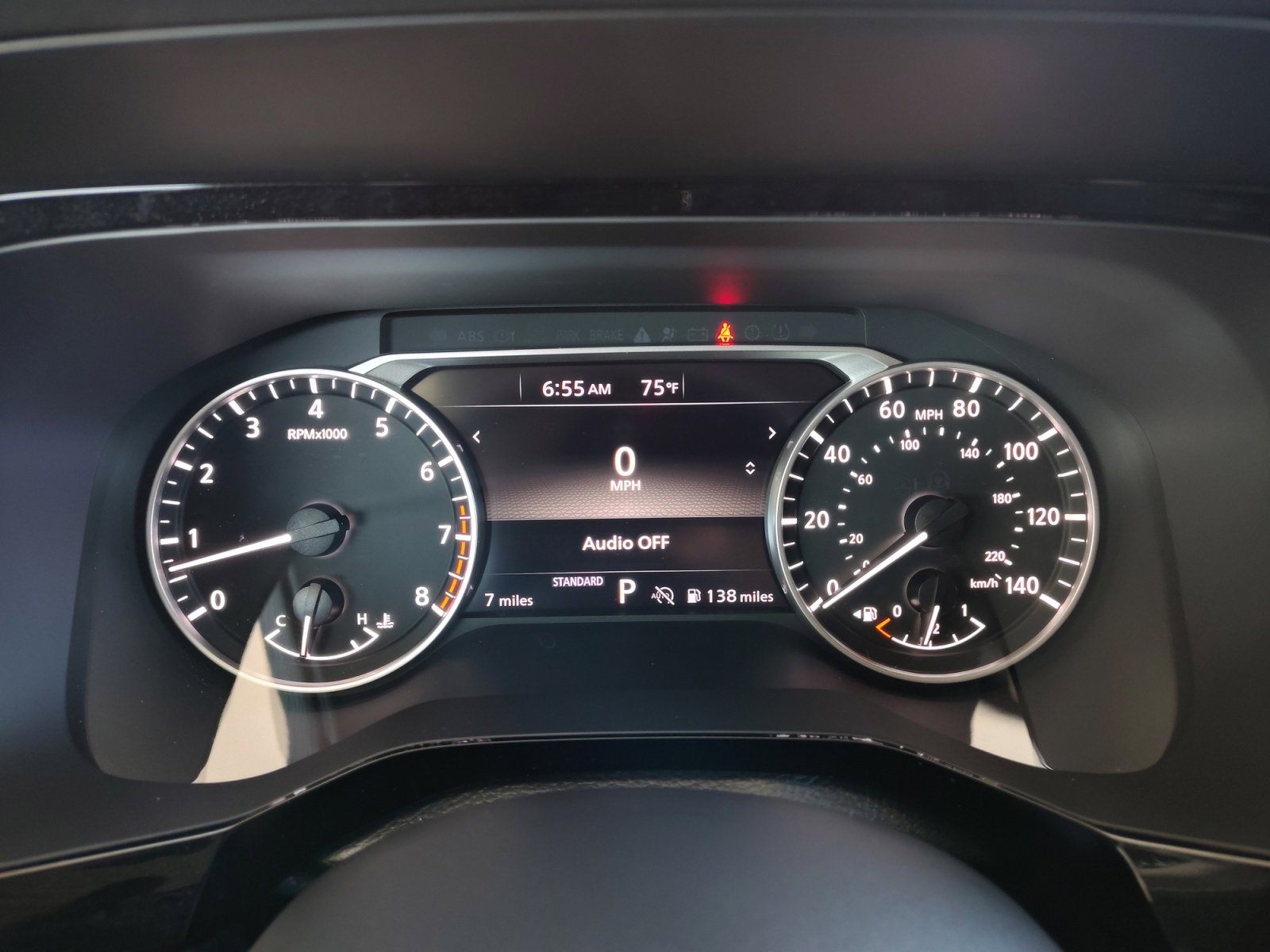 2025 Nissan Pathfinder SV photo 17