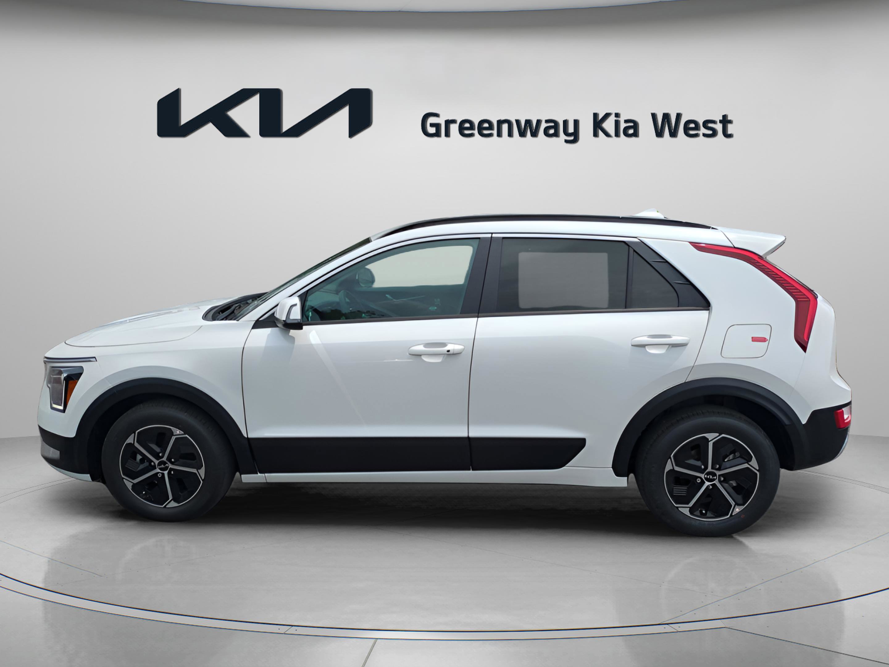 2025 Kia Niro EX photo 4