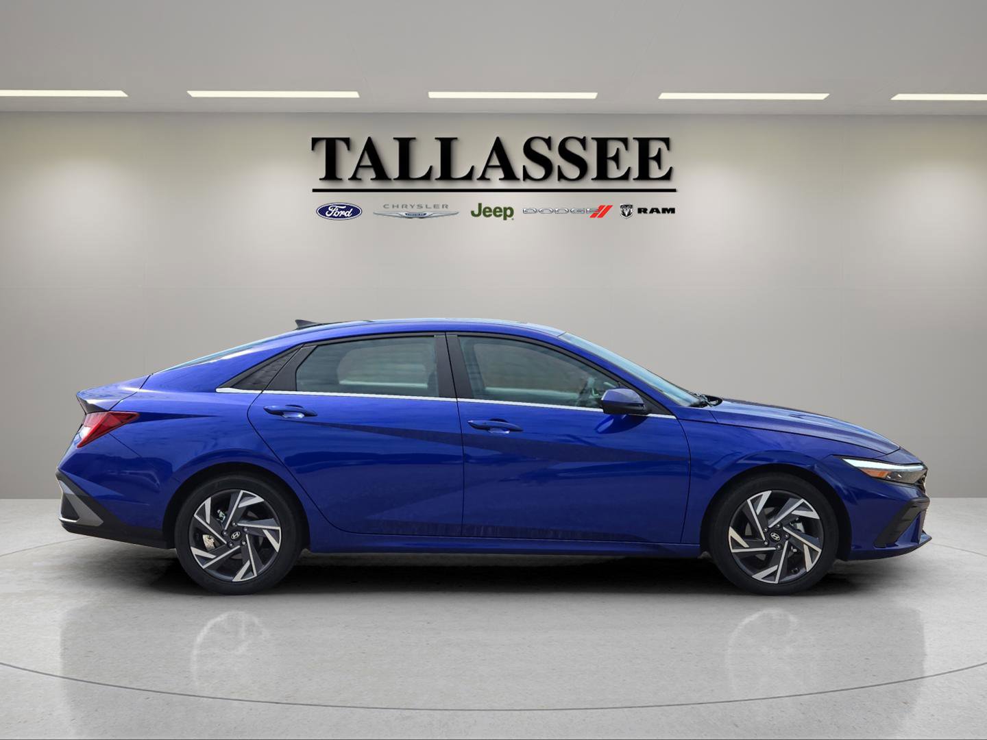 2025 Hyundai Elantra SEL Convenience photo 4