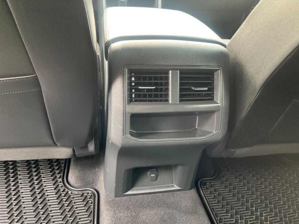 2022 Volkswagen Atlas Cross Sport SE photo 16